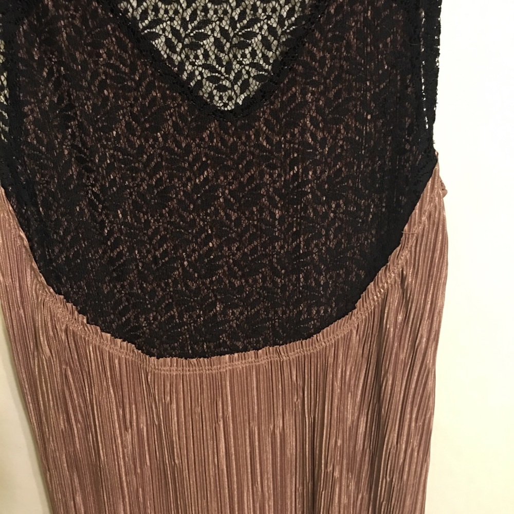 Dress - Picture 4 of 8